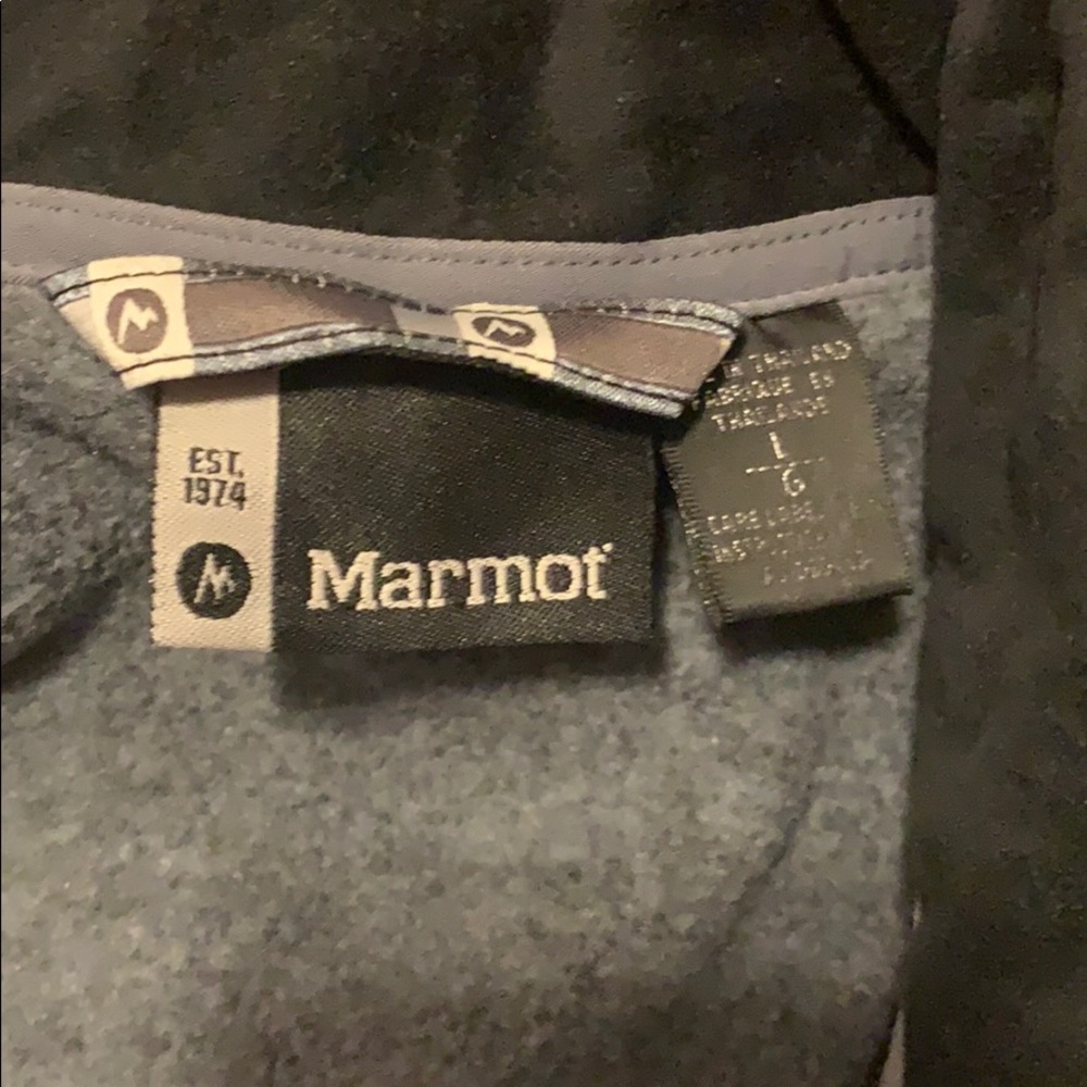 EUC Marmot red, white, and grey ski jacket men’s L - Picture 3 of 13